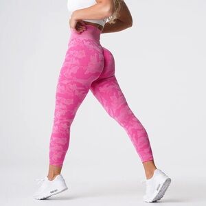 NVGTN Bubblegum Pink Camo Seamless Leggings Size Small